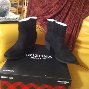 Arizona Jean Co Black Garber Booties